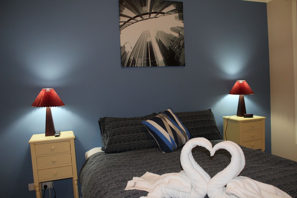 Australian Home Away @ Box Hill 2 Bedroom