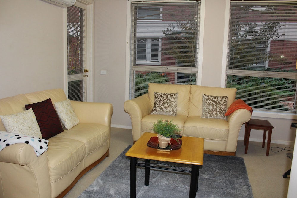Australian Home Away @ Box Hill 2 Bedroom