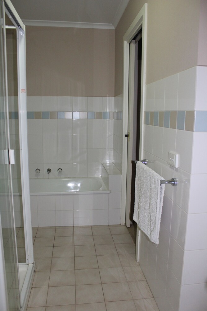 Australian Home Away @ Box Hill 2 Bedroom