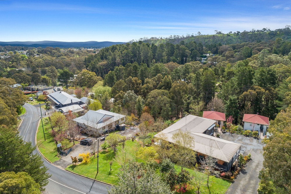 Cloverhill Hepburn Springs