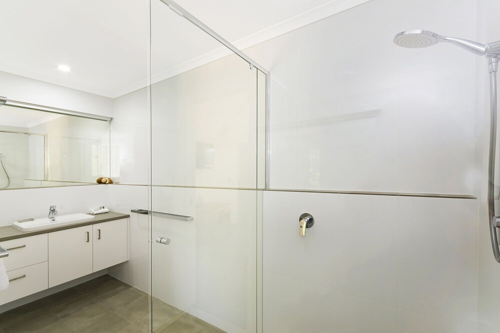 44 Cooran Court