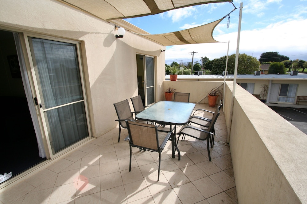 Hamilton Townhouse Motel