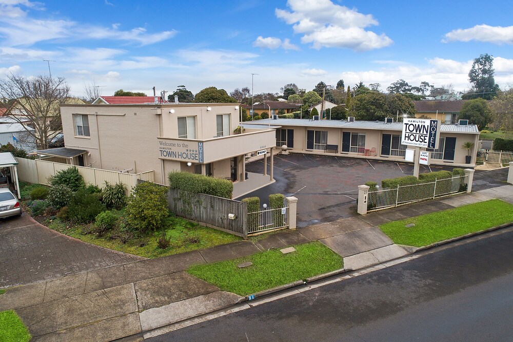Hamilton Townhouse Motel