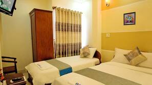 Minibar, blackout curtains, free WiFi