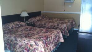 Desk, rollaway beds, free WiFi