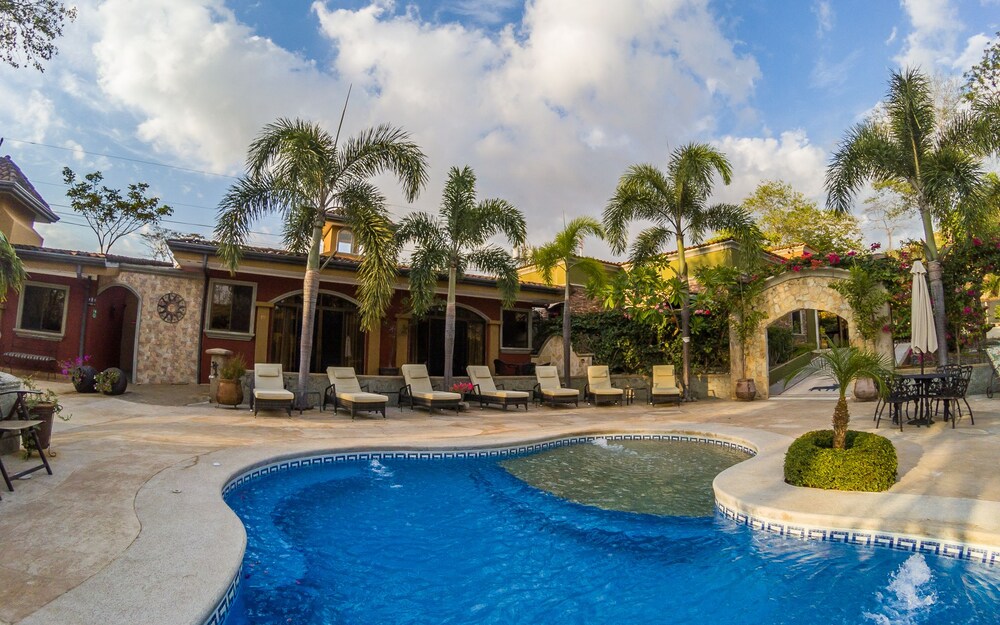 Casas del Toro Playa Flamingo in Playa Flamingo, Costa Rica