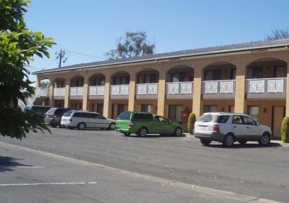 Lakeview Motel