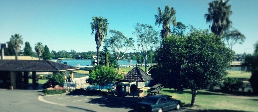 Lakeview Motel