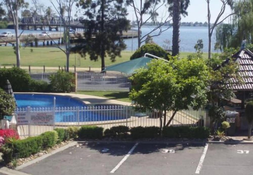 Lakeview Motel