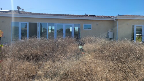 Point Dume State Beach and Preserve Hotels (On the Beach) - Hotels Close to Point  Dume State Beach and Preserve | Expedia