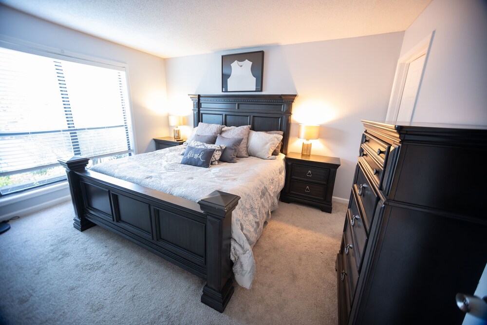 Smooth 2/2 Condo in Buckhead, centrally located! Atlanta Vrbo