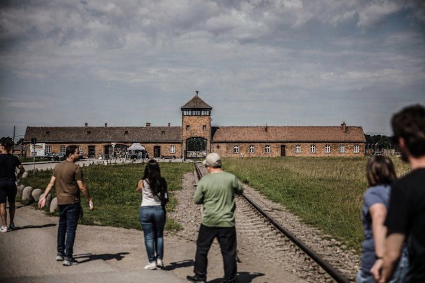 Auschwitz Birkenau Guided Tour Tickets and Transfer from Krakow 4
