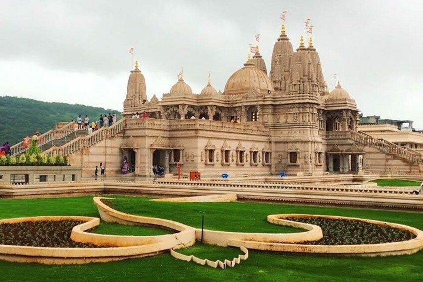 BAPS Shree Swaminarayan Mandir Pune 4