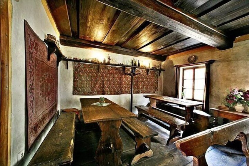 Cesky Krumlov Full day tour from Prague and back 3