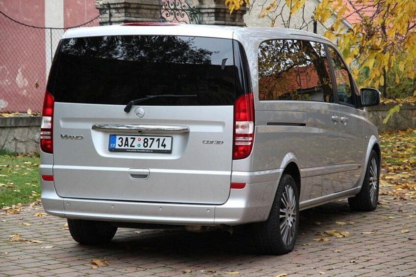 Luxury Viano Mercedes 4