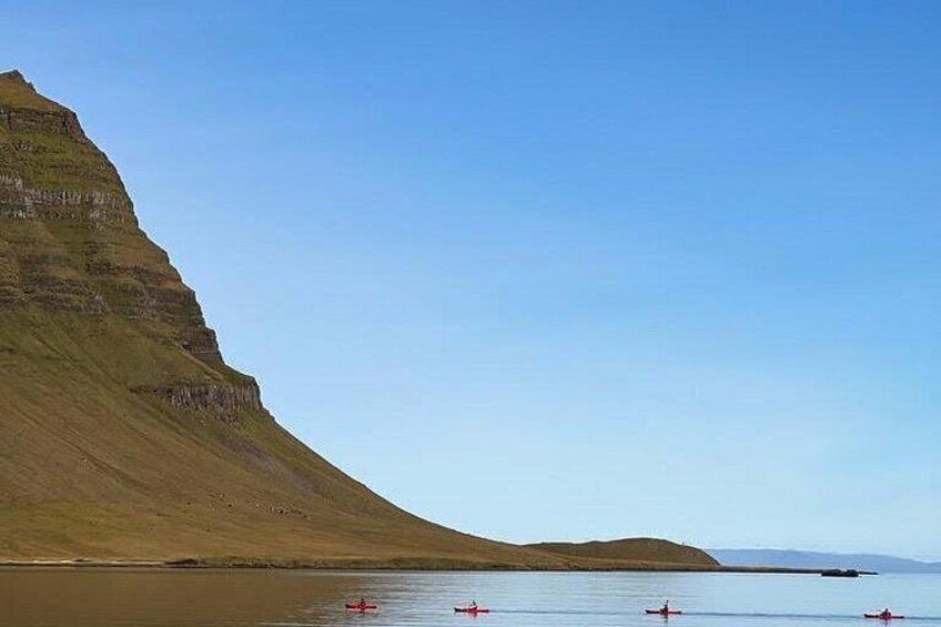 Classic Kayaking Adventure by Mt. Kirkjufell 4