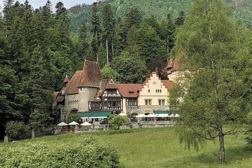 Small-group Day trip from Bucharest to Brasov & Dracula's Castle 3