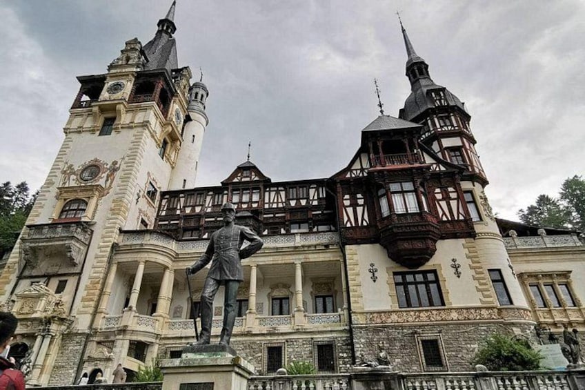 Small-group Day trip from Bucharest to Brasov & Dracula's Castle 1
