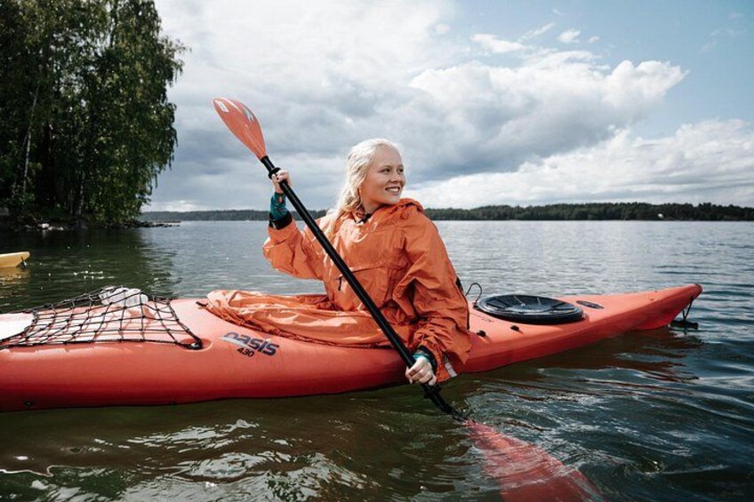In case of occasional rain, we provide special rain ponchos to make you feel dry and comfortable. 4