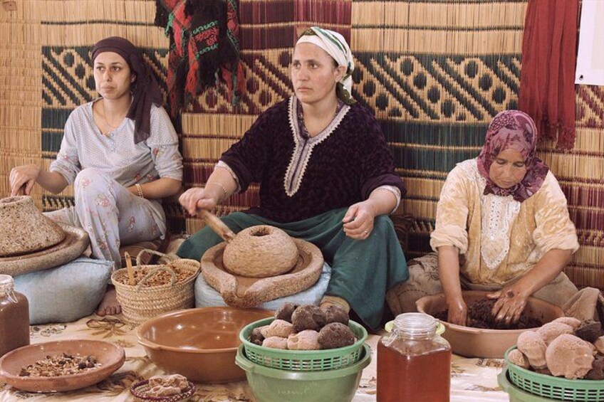 Marrakech: Shared group day trip to Essaouira 2
