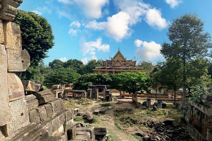Grand Tour-Ek Phnom. Baset. Bamboo Train. Wat Banan. Phnom Sampov 1