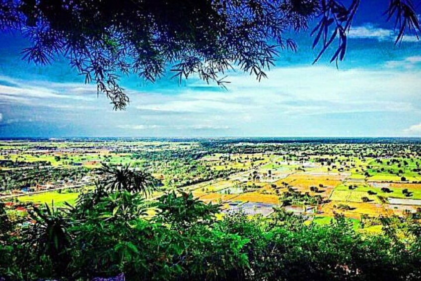 Full-day: Wat Banan. Old bamboo train. Bat Cave. Killing cave 2