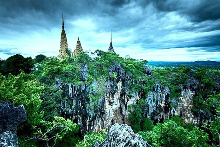 Phnom Sampov tower 5