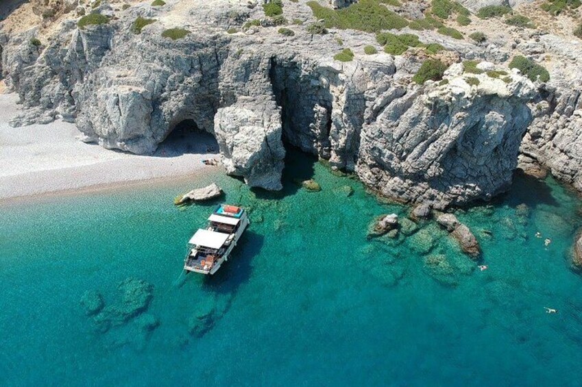 The Aphrodite, our 3 hour cruiser! 1