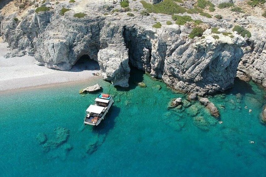 The Aphrodite, our 3 hour cruiser! 1