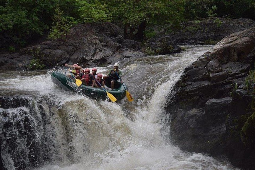 Adventure Rafting Class III and IV in Tenorio River from Playa Tamarindo 4