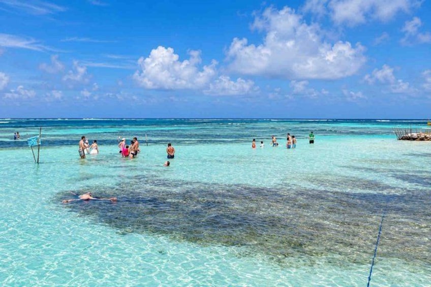 Visit San Blas Paradise: Day Tour to 4 Islands with Lunch & Drink 2