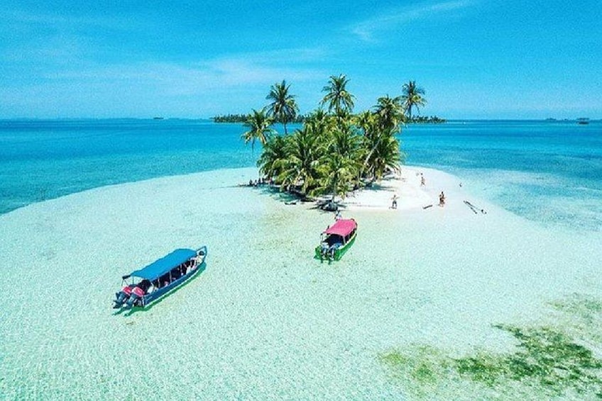 Tour Guests Island Hopping! 1