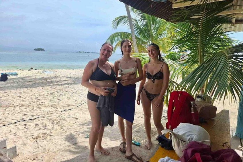 San Blas Islands: 4-Island Day Tour with Lunch & Snorkeling 4