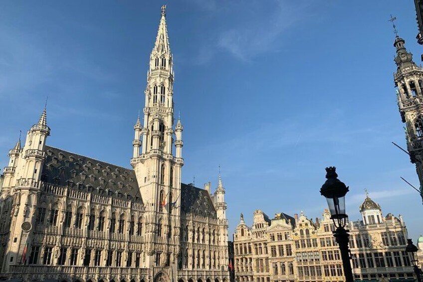 Brussels Chocolate Beer Waffle and Belgian Whiskey All-in-One (Small Group) Tour