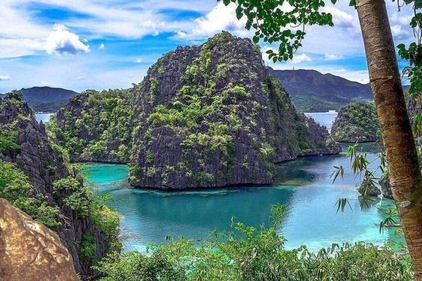 Kayangan Lake