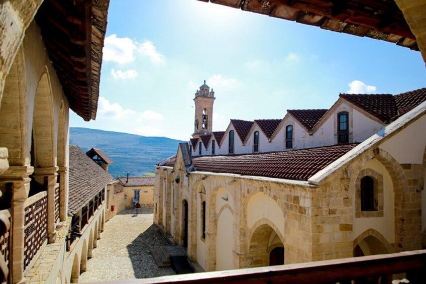Monastery of the Holy Cross 2