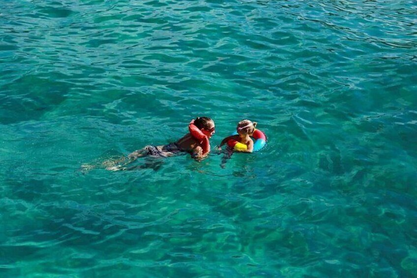 Swimming with child 4