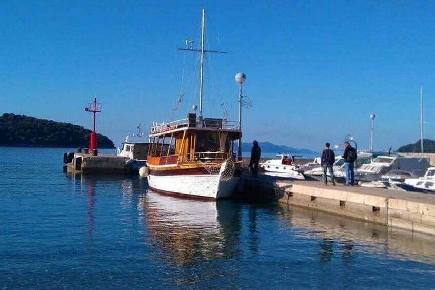 Boat Mara 4