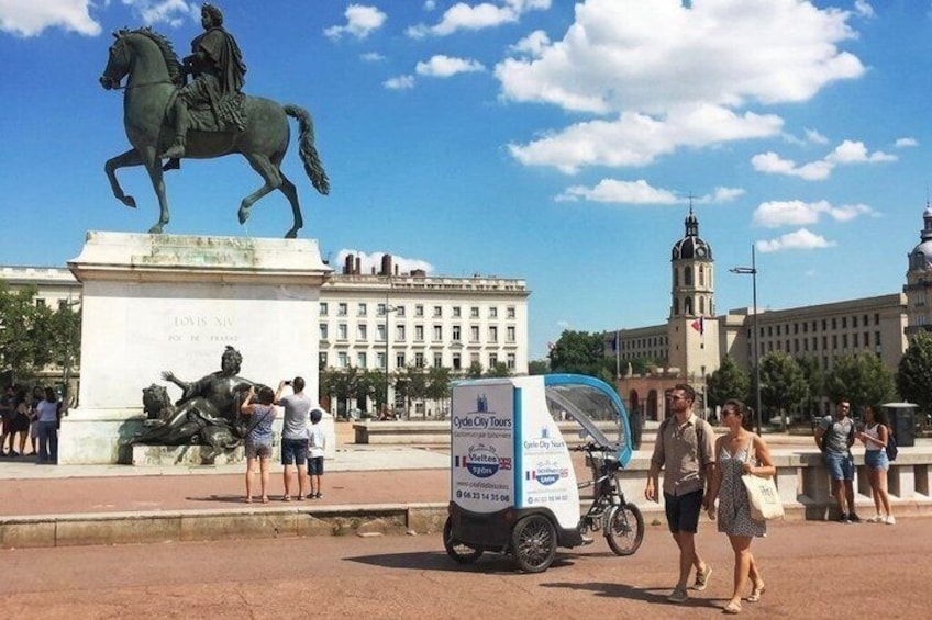 1 or 2-Hour Pedicab tour of Lyon 4