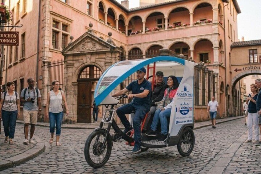 1 or 2-Hour Pedicab tour of Lyon 3