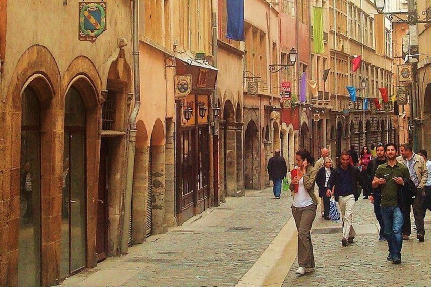 Lyon Highlights & Secrets Walking Guided Tour (small group) including Funicular 2