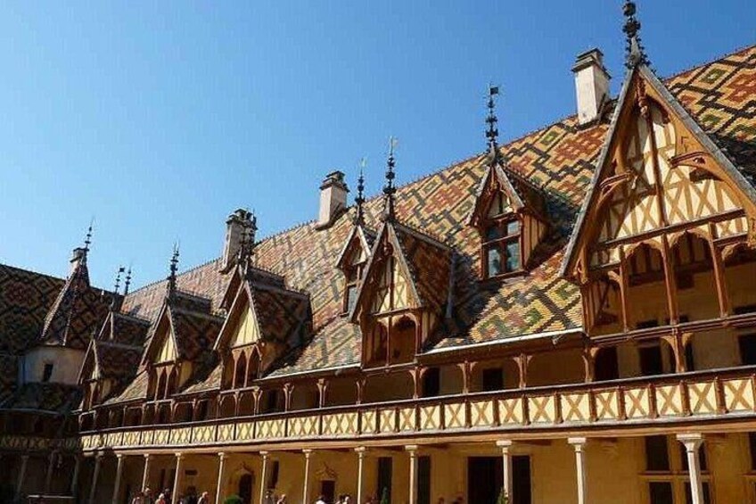 Small-Group Full-Day Tour of Côte de Nuits, Côte de Beaune Vineyards and Beaune Historical District 2