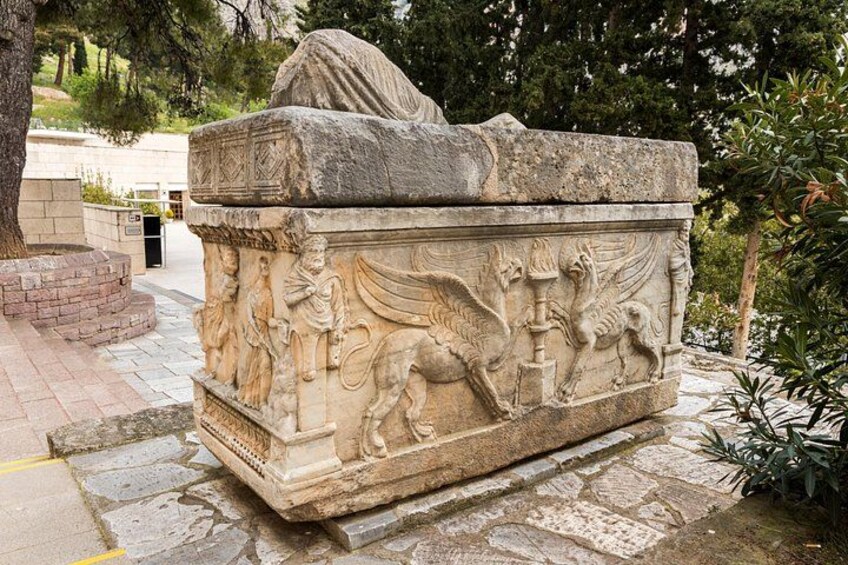 Delphi Guided Small Group Day Tour from Athens 2