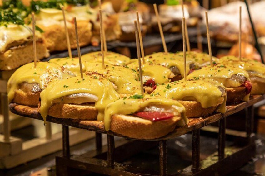 https://media-cdn.tripadvisor.com/media/attractions-splice-spp-720x480/0f/27/d8/a1.jpg 3