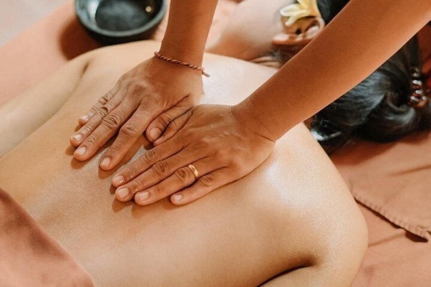 Bali Luxury Spa package Massage flower Bath 4
