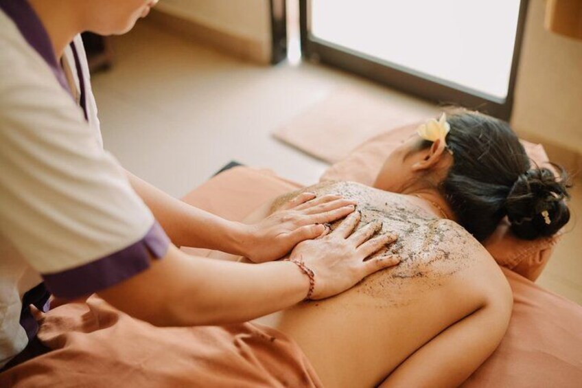 Bali Luxury Spa package Massage flower Bath 2