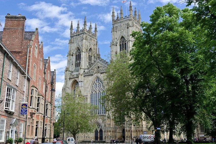 Hello York! Private Walking Tour 4