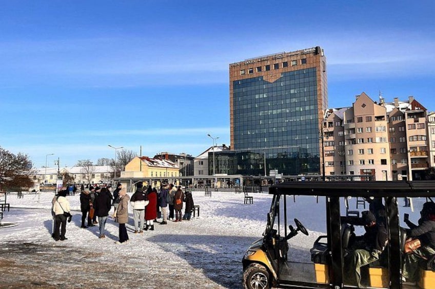 Krakow: Private Guided City Tour by Golf Buggy (with pick-up) 2
