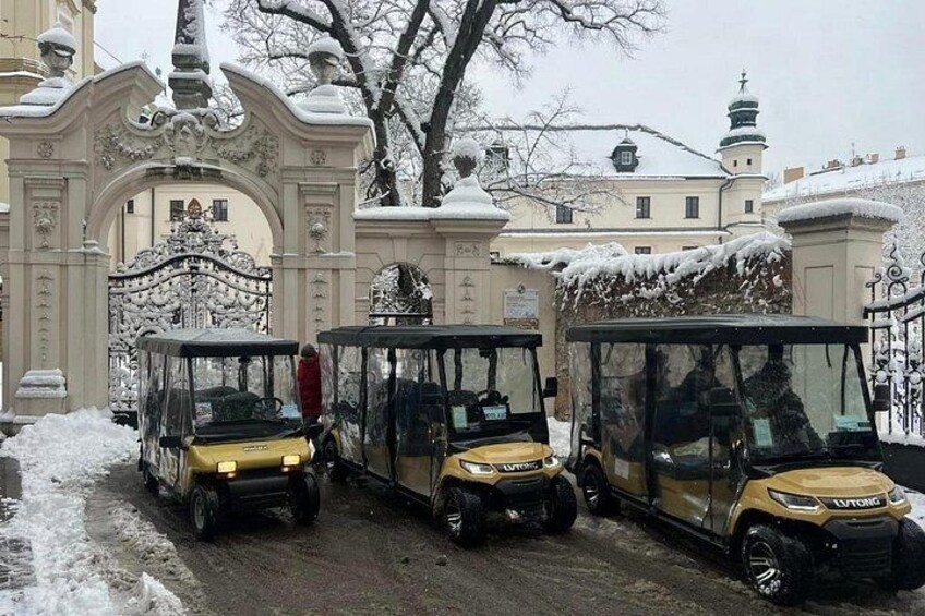 Krakow: Private Guided City Tour by Golf Buggy (with pick-up) 4