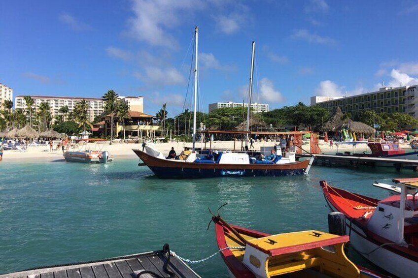 VIP Morning Delight Champagne Sailing and Snorkeling with Lunch